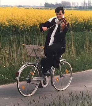 Braukšana ar velosipēdu... Autors: augsina Re-cords .Re-cik muļķīgi! :)