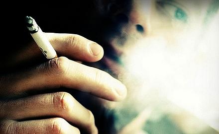 Jums liekaska dzelteni zobi... Autors: Hector Gonzalez 15 pazīmes,ka jums tiešām jāatmet smēķēšana
