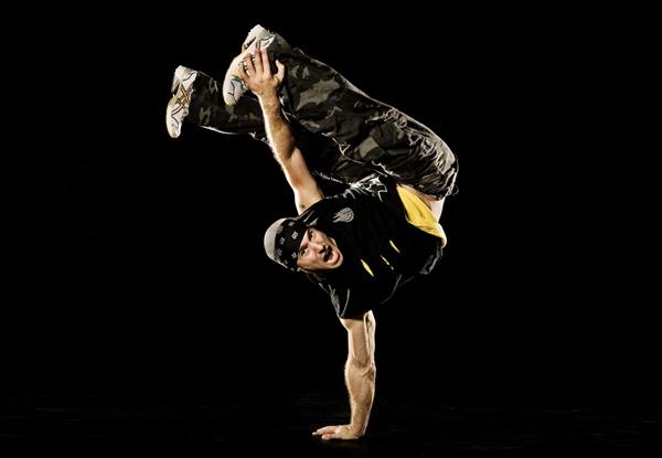 Breika deja jeb... Autors: iksa Hip-hops nav tikai mūzika, tā ir vesela kultūra