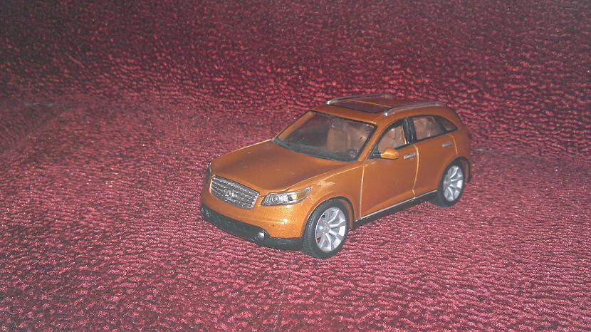 Infiniti FX35 2005 Autors: Laciz 7 gadu kolekcija no mana arhīva