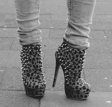Autors: dafukk Heels.