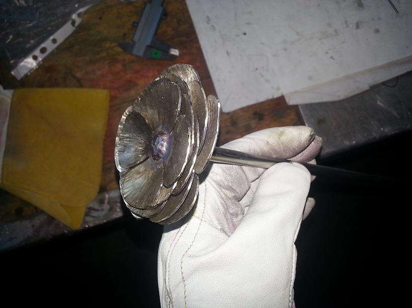 apmeram scaronita Autors: kpot Roze no metāla. Never ending rose. Metal rose hand made