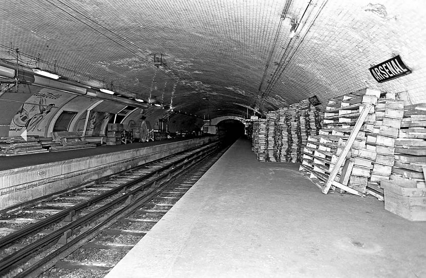 Arsenal ParīzenbspMetro... Autors: Lestets Kinozvaigznes - pamestas metro stacijas