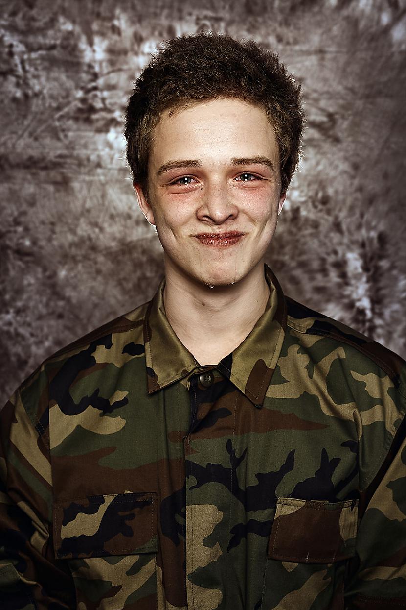 Vytenis 18 gadi Es varētu... Autors: matilde Obligātais militārais dienests - jaunieši raud!