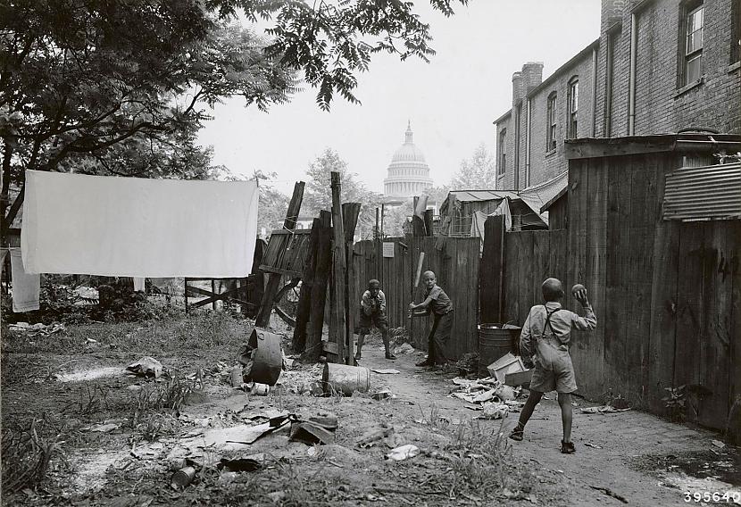 Vascaroningtonas Grausts 1940 Autors: SnYx Mazas bildes ar lielu vēsturi.