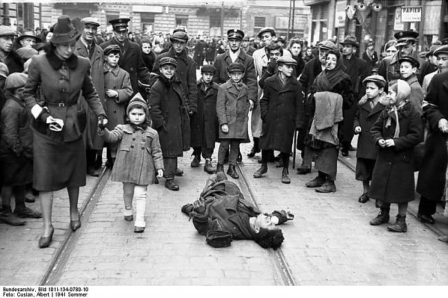 Varscaronavas geto aina 1941... Autors: SnYx Mazas bildes ar lielu vēsturi.