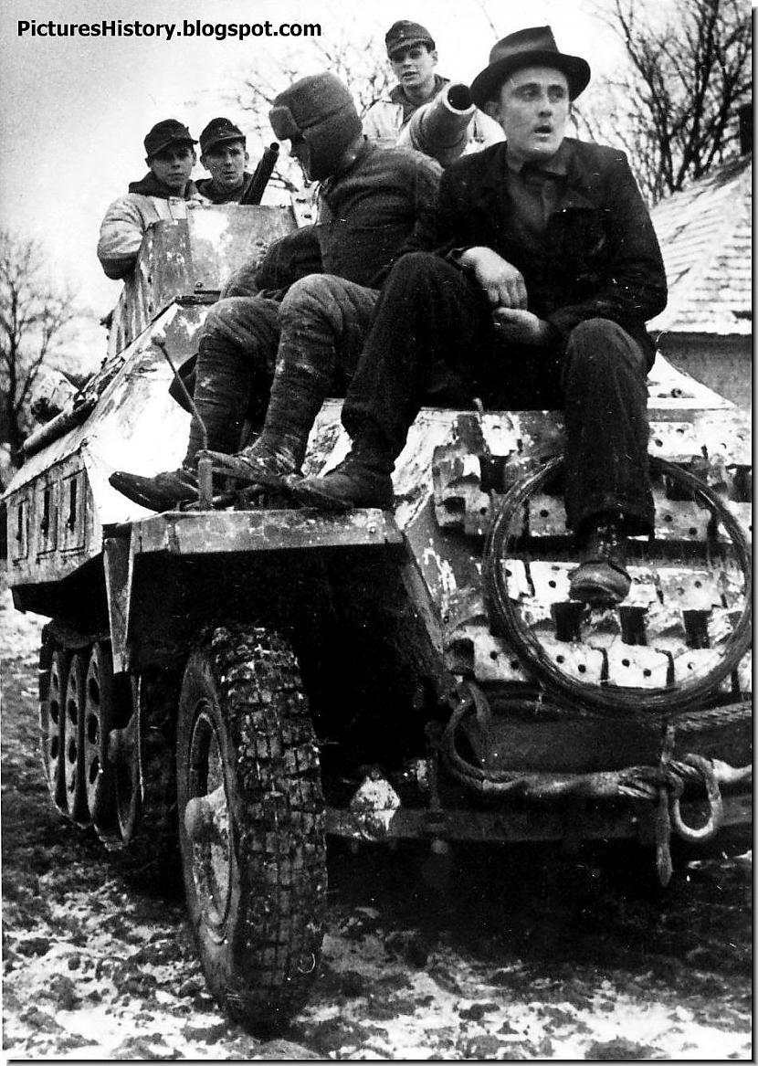 Vācu bruņotais SdKfz251 9... Autors: DamnRiga Retas vēsturiskas fotogrāfijas. Otrā daļa.