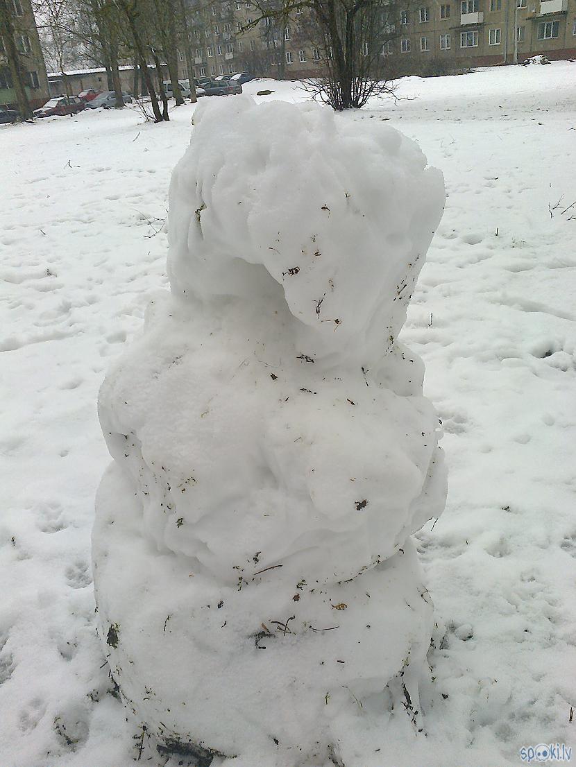 Ar sho nevareeju tikt... Autors: ezkins Sniegavīru meklējumos