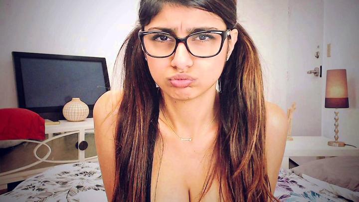 Mia censcaronas līdzināties... Autors: Vangs Čingčangčongs Pornoaktrise - Mia Khalifa: Iepriekš nezināmi fakti