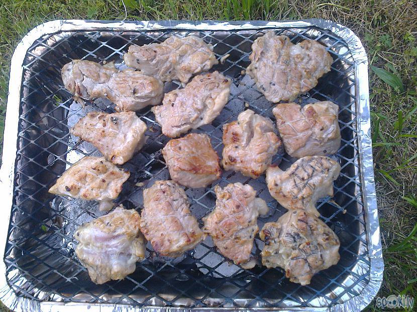 Grilētā gaļiņa bija... Autors: ezkins Līgo divas tautume(a)itas