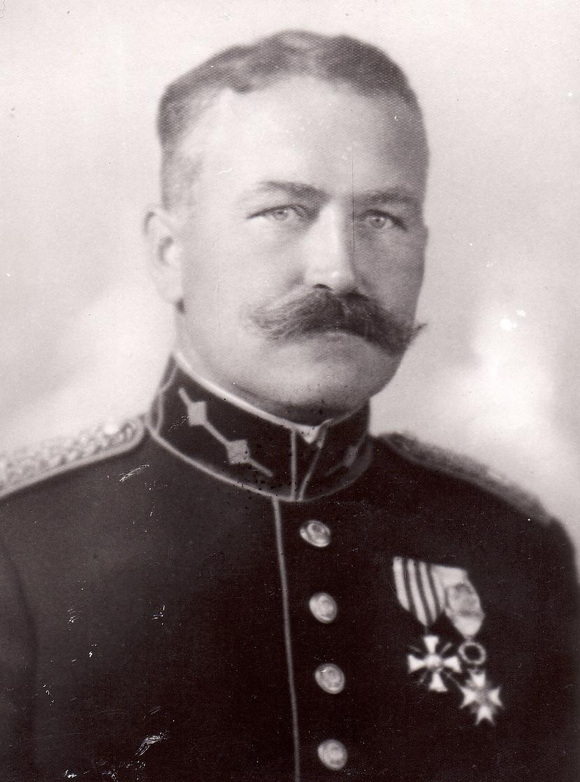 Pulkvedis Dūms 1934 1940 Autors: PĒRKONS Brīvības cīņu varoņi - divi pulkveži
