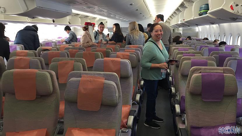 Jo tuvāk lidmascaronīnai es... Autors: Latišs Lidojums ar pasaules LABĀKO aviokompāniju