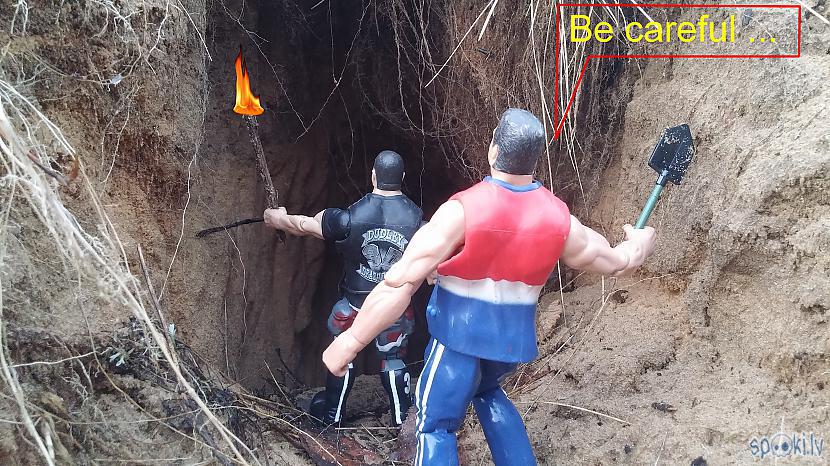 Priekscaron kam tev lāpsta... Autors: SalvatoreMundi Bīstamā meža ala.