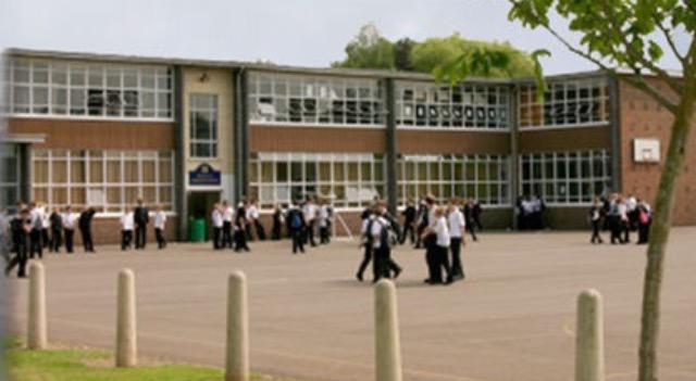 Autors: Fosilija Skola ārzemēs