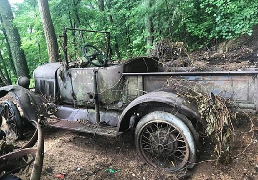 Teritorijas jaunajam... Autors: pyrathe Nojaucot māju ASV, atrod 10 pirmskara automobiļus
