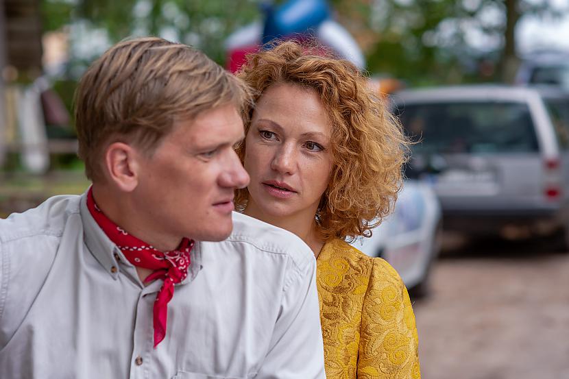 FOTO publicitātesFilmas... Autors: EV1TA Top jauna ģimenes spēlfilma un seriāls «Vecā dārza noslēpums»