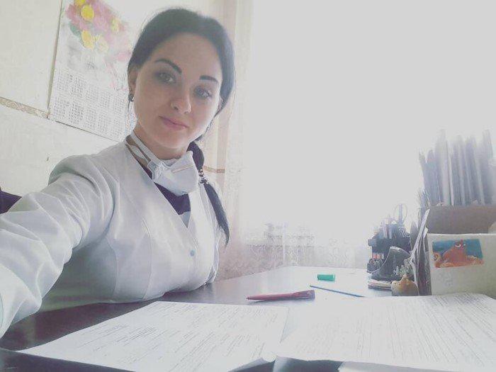 Autors: Tarakāns69 Seksīga medmāsiņa: iespējams, ka tu aizmirsīsi visas savas kaites