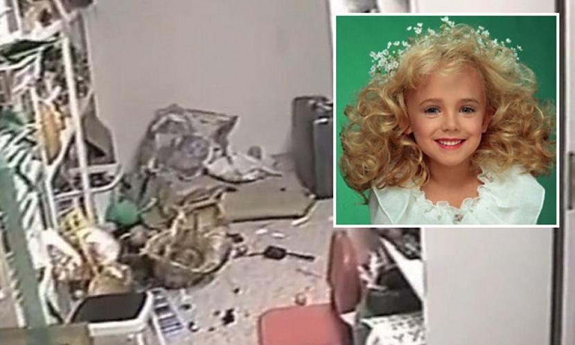 Tiklīdz Džons kopā ar savu... Autors: WatKat Neatklātie noziegumi: JonBenet Ramsey lieta