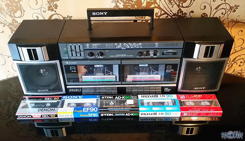Autors: pyrathe Mans retro boombox's SONY CFS-W365S