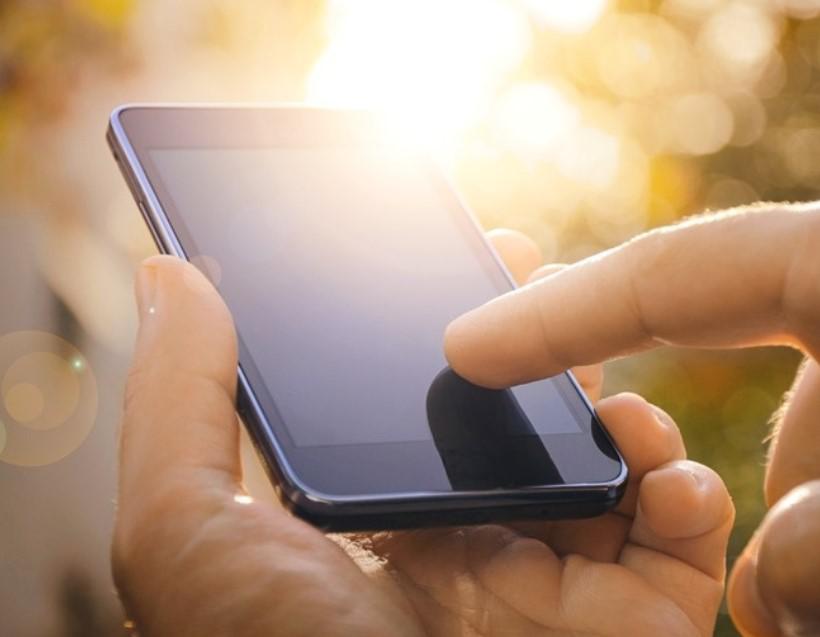 Skārienjūtīgie telefoni... Autors: The Diāna Patiesie lietu derīguma termiņi, par kuriem mēs pat nenojautām