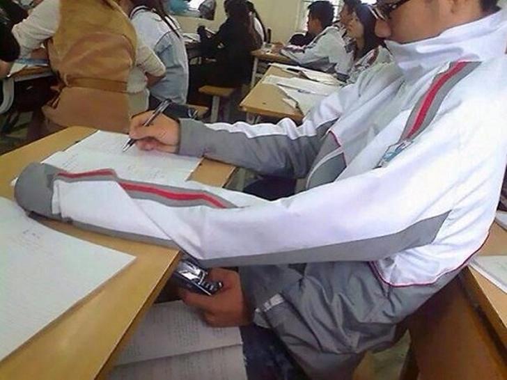 Klasika Tika skolas laikā... Autors: Zutēns Viņi nemācās skolā! SKOLA MĀCAS NO VIŅIEM!