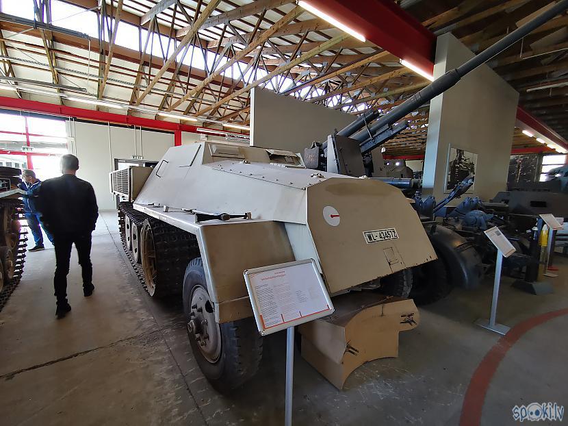 Schwerer Wehrmachtschlepper... Autors: bombongs Tanku Muzejs Munster 2