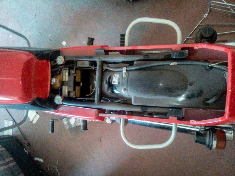 Motocikla massa 152 kg un... Autors: pyrathe Jauna JAWA-350 dzīvoklī nostāvējusi 30 gadus