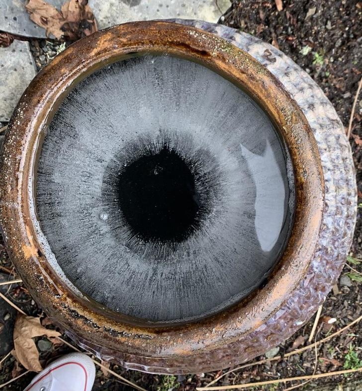 Ledus kas ir sasalis kā acs Autors: Lestets 19 fotogrāfijas, kas var likties kā atklāsme
