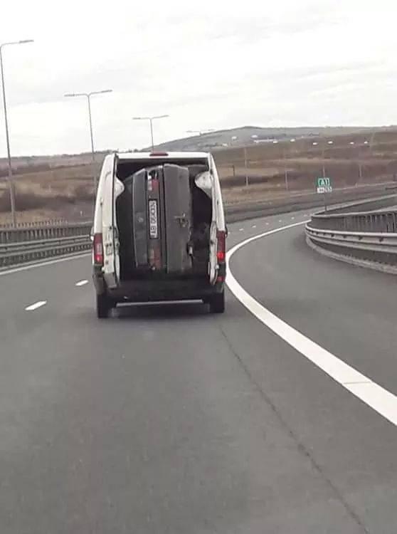 Autors: es tēvocis Pilnīgi pavirši...