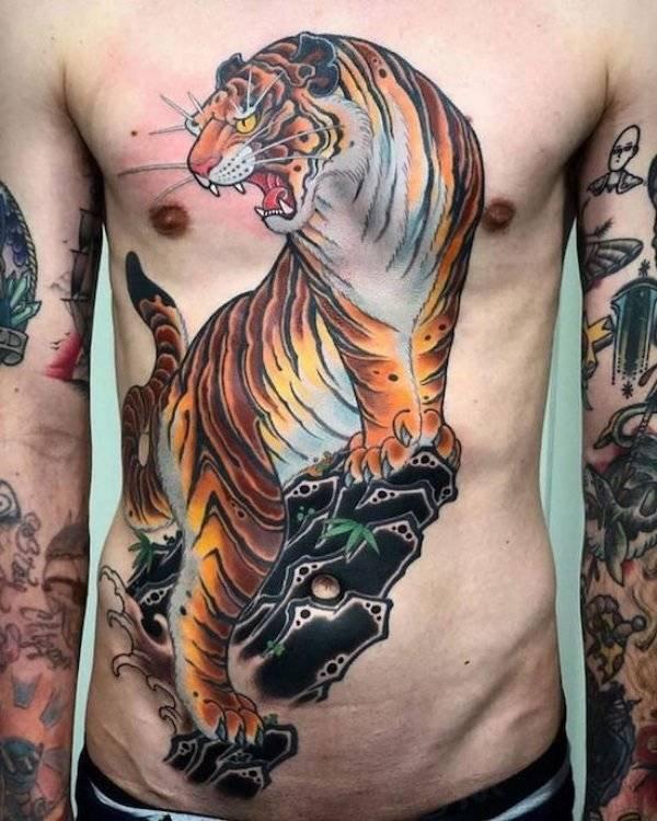 Autors: es tēvocis Hyper-Realistic Tattoos ( 52 attēli.)