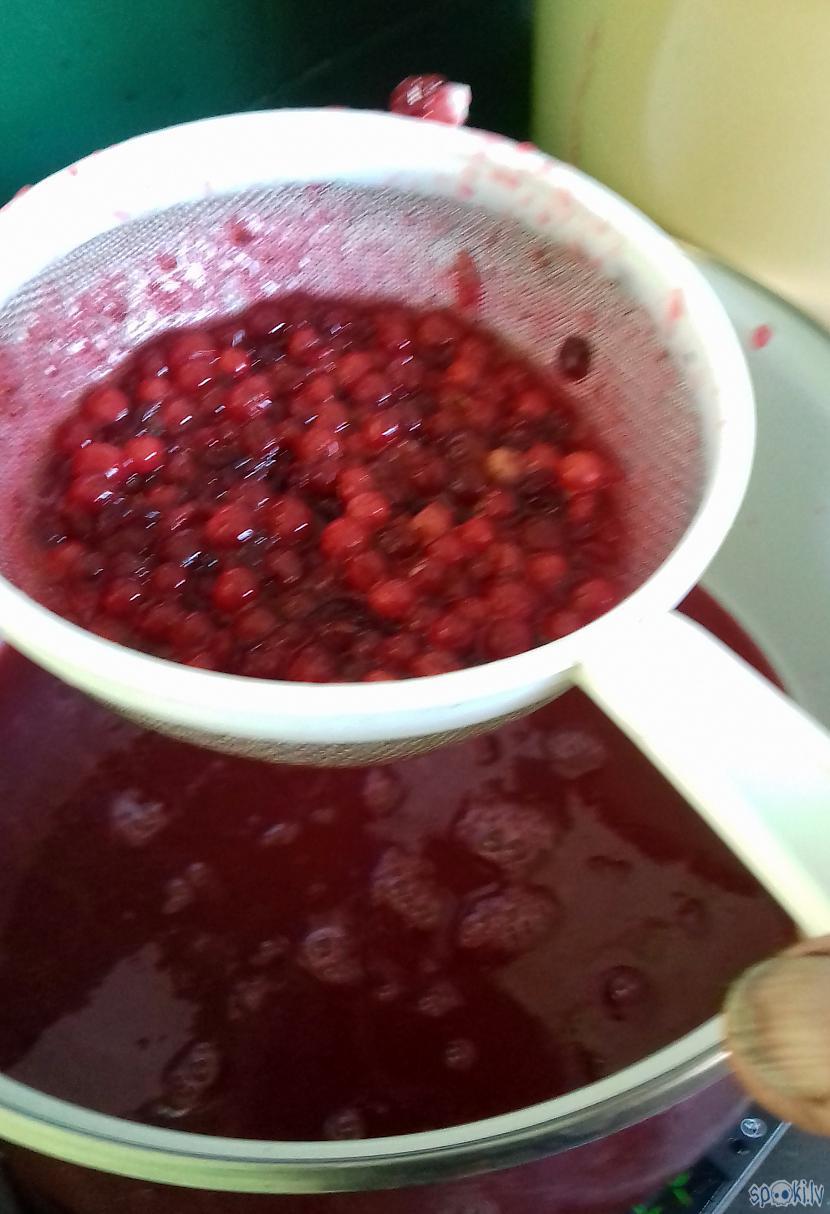 Blakus nolieku vēl vienu ... Autors: rasiks Brūkleņu laiks