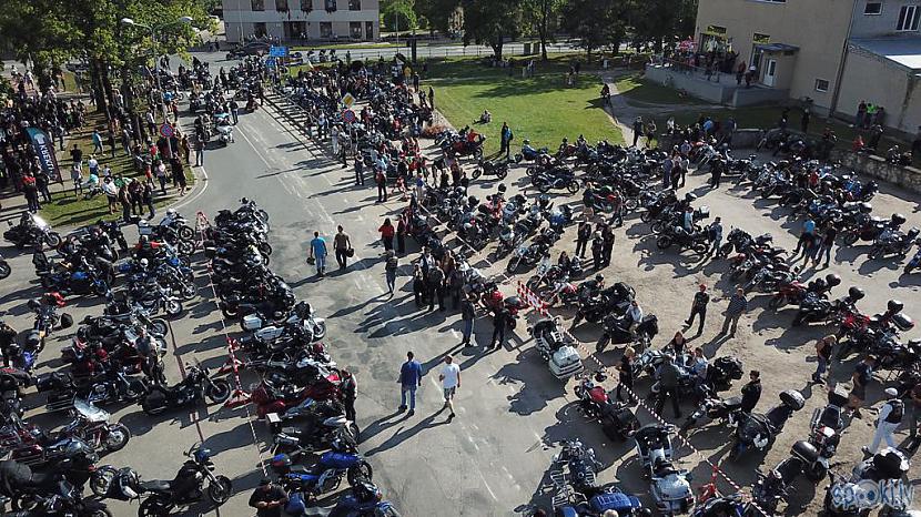 Autors: gariinais Baltic Chain Run 2019 parādes brauciens. 360video