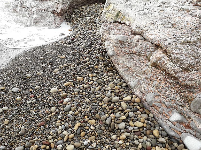 Autors: Griffith Dunraven Bay, Velsa, 7. septembris. 1/2 daļa.