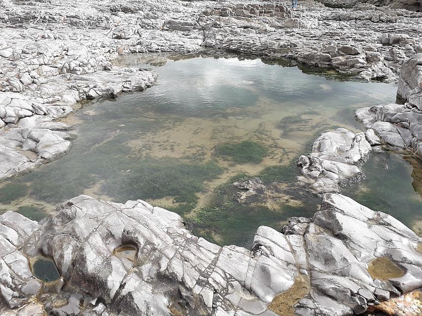 Maza lagūna Autors: Griffith Dunraven Bay, Velsa, 7. septembris. 1/2 daļa.
