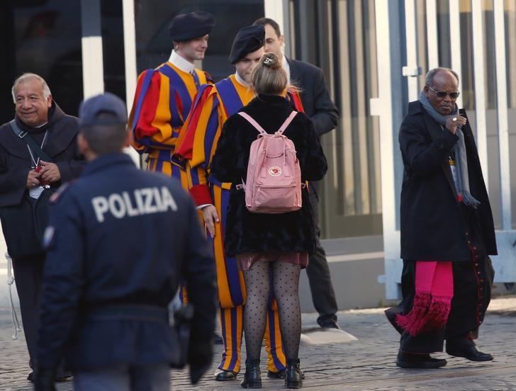 nbspParastai sievietei vajag... Autors: Lestets 15 fakti par Vatikānu, kuriem ir ļoti grūti noticēt