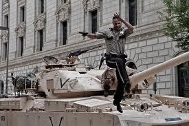 Tanks kurā Riks Atlantā... Autors: Negadījums Fakti par The Walking Dead PACELTS