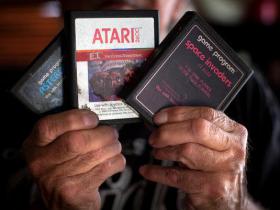 Sabojāti Ziemassvētki un videospēļu industrija E.T spēles dēļ (1983.g)