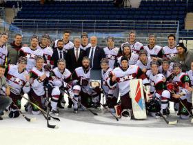 Latvijas hokeja izlases triumfē pārbaudes turnīros