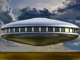 10 konspirāciju teorijas pārdomām un pārsteigumam