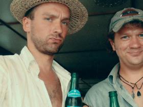 «Prāta vētras» bundzinieks Roga debitē kino ar filmu «Meklējot Mr. Kauliņu»