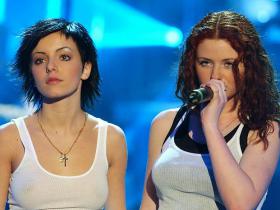 Puicisko Jūliju no grupas «t.A.T.u.» vairs nav iespējams atpazīt